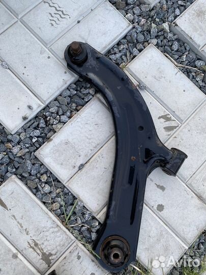 Рычаги на nissan Tiida Latio