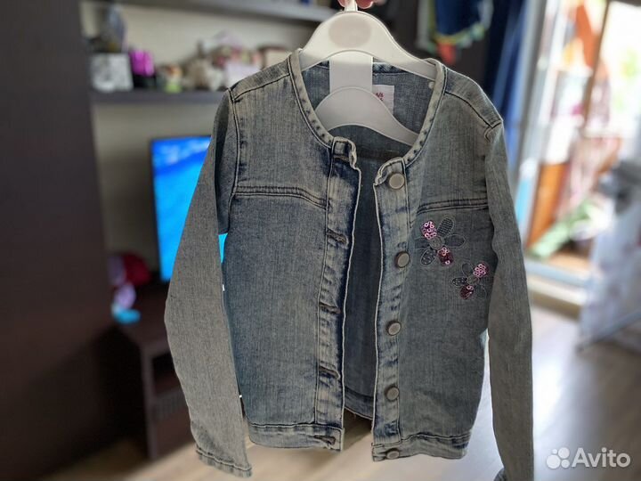 Джинсовая куртка для девочки