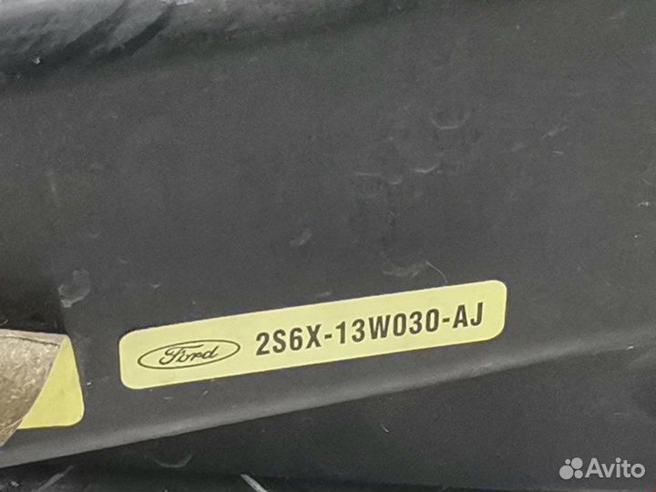 Фара передняя для Ford Fiesta 5 1320349