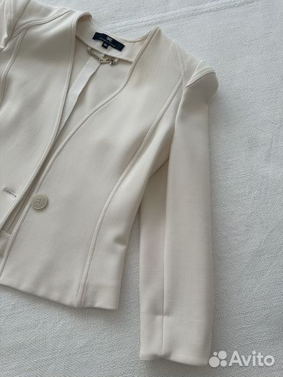 Пиджак белый 40