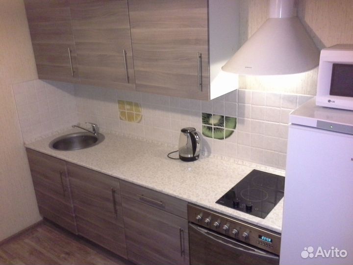 Продам кухонный гарнитур бу