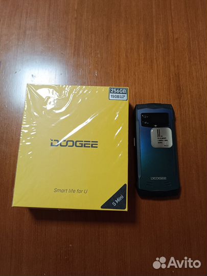 DOOGEE Smini, 8/256 ГБ