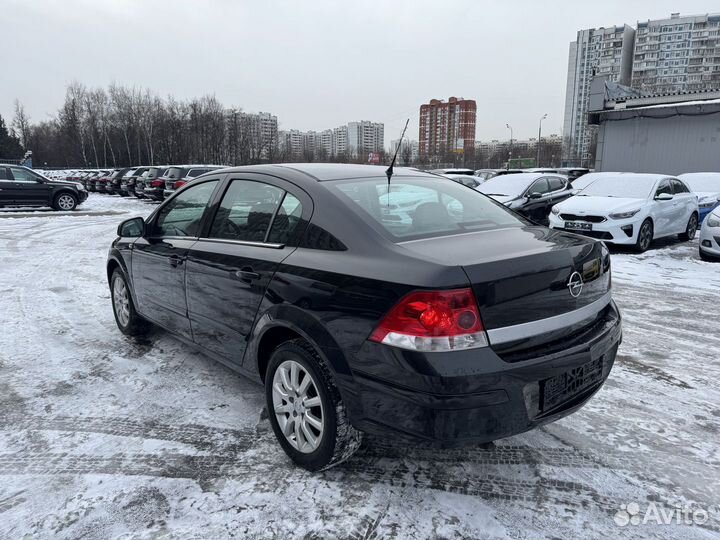 Opel Astra 1.8 AT, 2013, 134 000 км