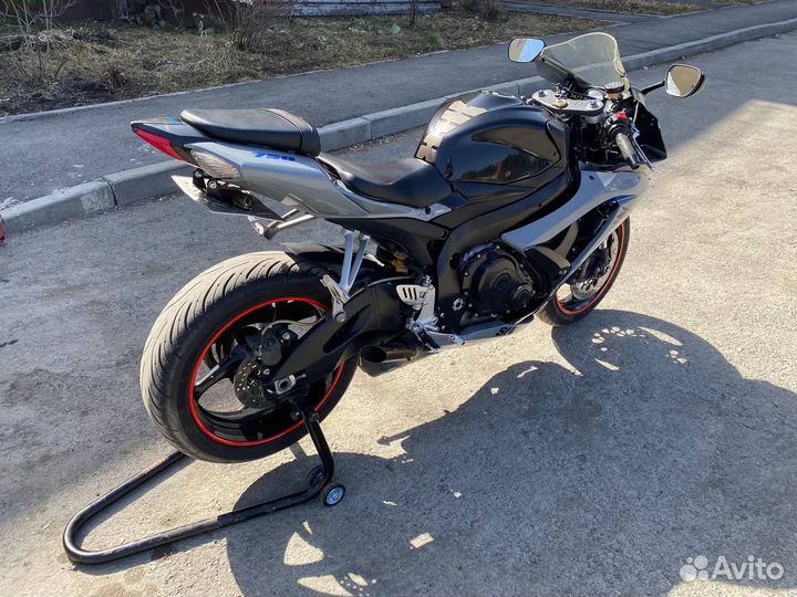 Suzuki GSX-R 750 K8