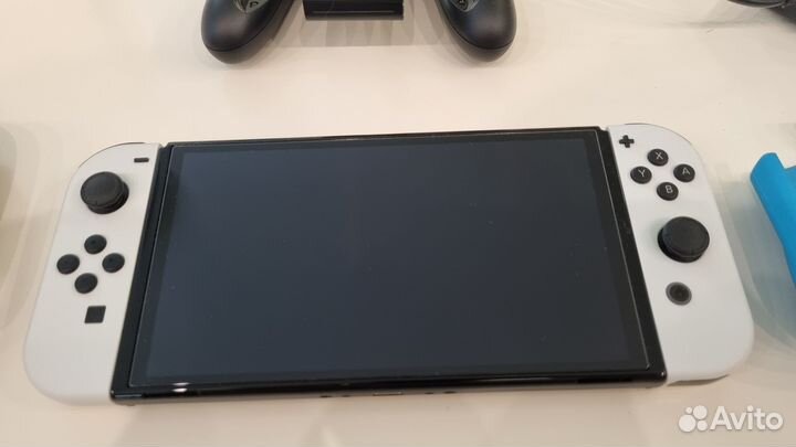 Игровая приставка Nintendo Switch oled 64гб white