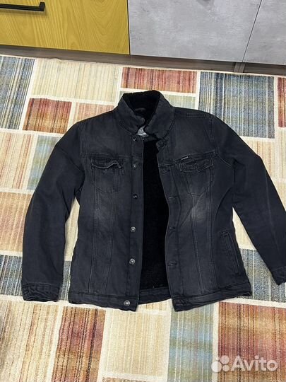 Джинсовая куртка