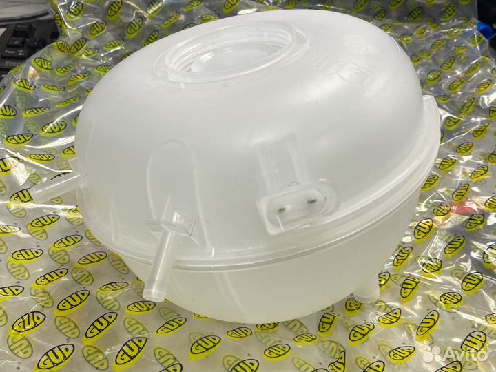 Расширительный бочок vw transporter T5