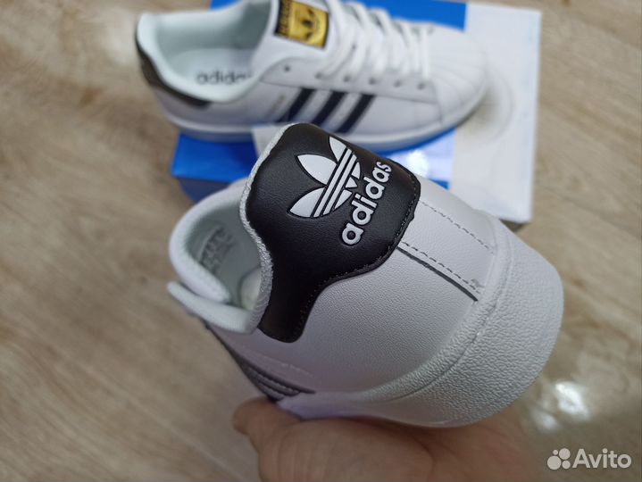 Кроссовки Adidas Superstar