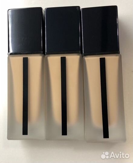 YSL Тональный Encre de Peau All Hours Foundation