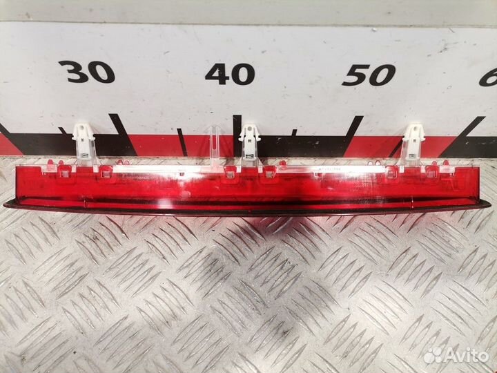 Стоп-сигнал Skoda Yeti (2009 - 2014) 5L0945097