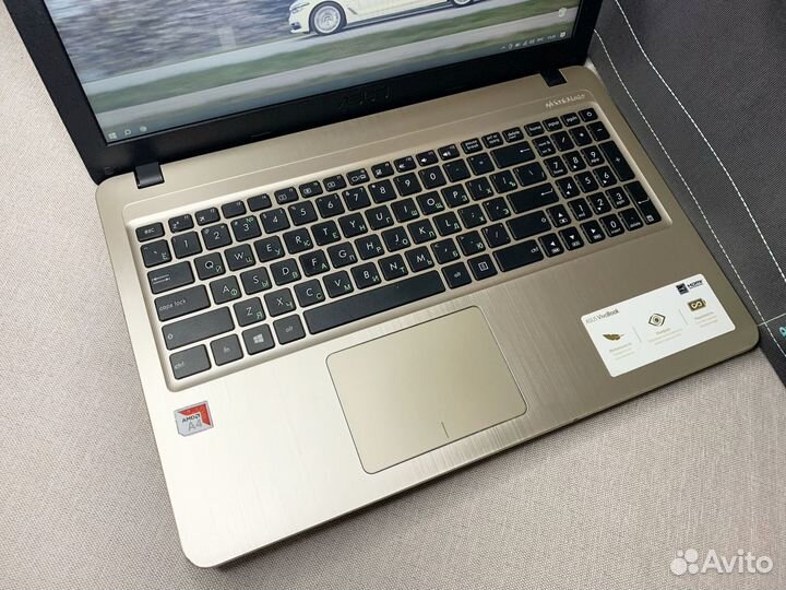 Ноутбук Asus F540BA 2020 года + Новая сумка