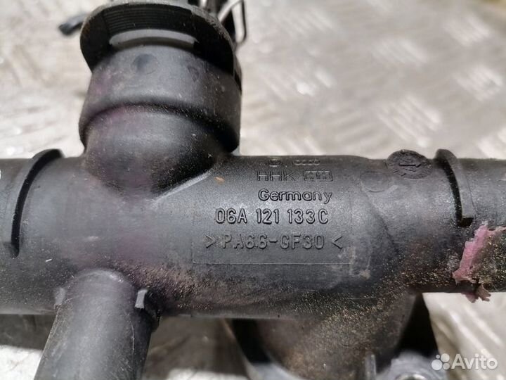 Фланец системы охлаждения Skoda Octavia 2000 2011