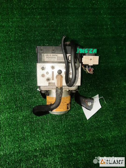 Блок abs toyota crown majesta