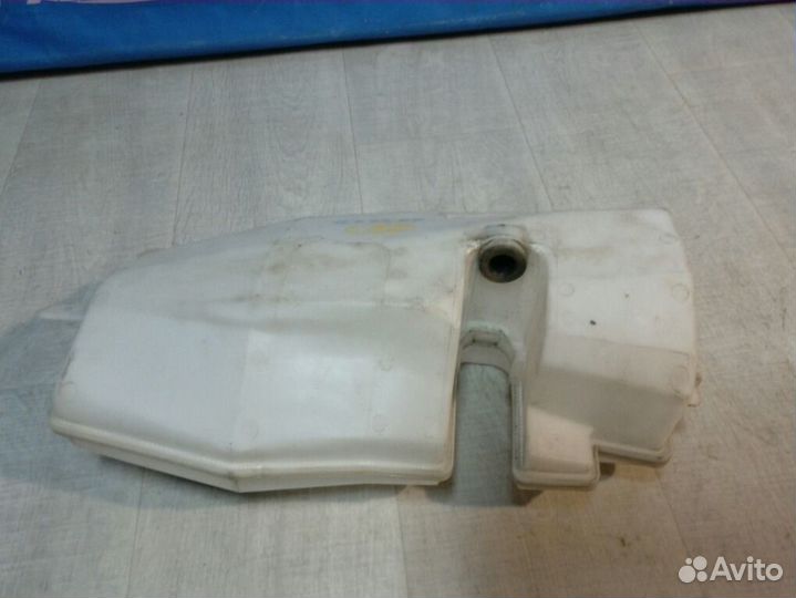 Бачок омывателя Renault Duster 1 1.5 K9K884 2012