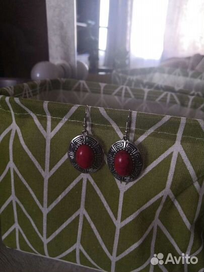 Серьги с кораллом
