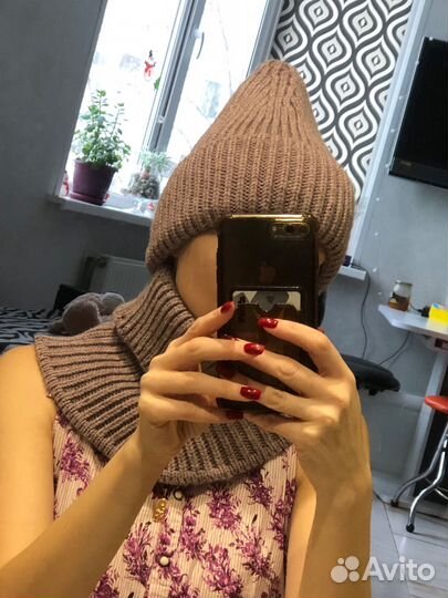 Шапка со снудом женская