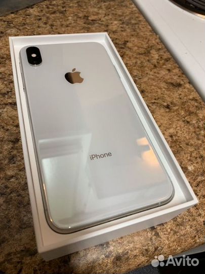 iPhone X, 64 ГБ