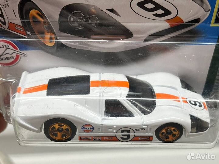 Hot Wheels - 67 Ford Gt40 Mk.IV (Gulf) (Белый)