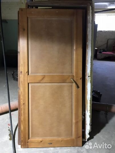 Дверь входная деревянная бу с коробкой