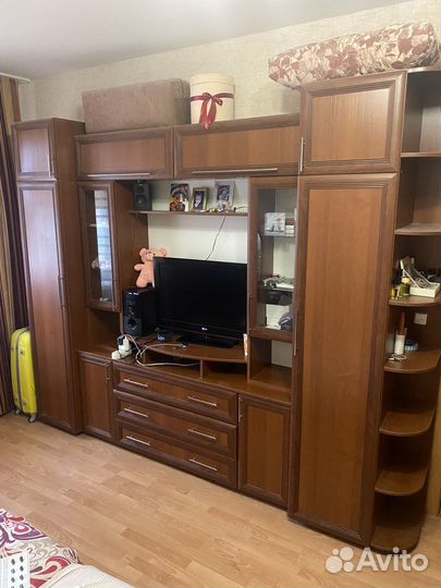 Стенка в гостиную