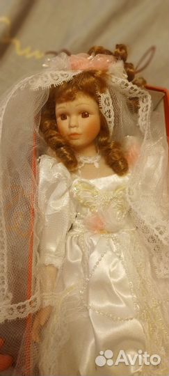 Кукла фарфоровая 45 см