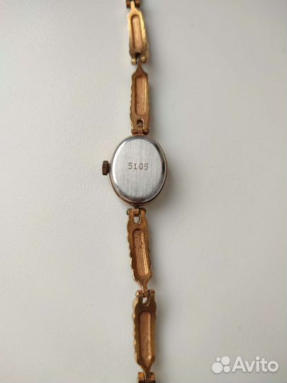 Часы чайка женские 17 камней