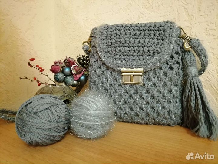 Сумка из трикотажной пряжи (22см.на 21см.)