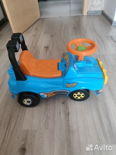 Машинка каталка толокар