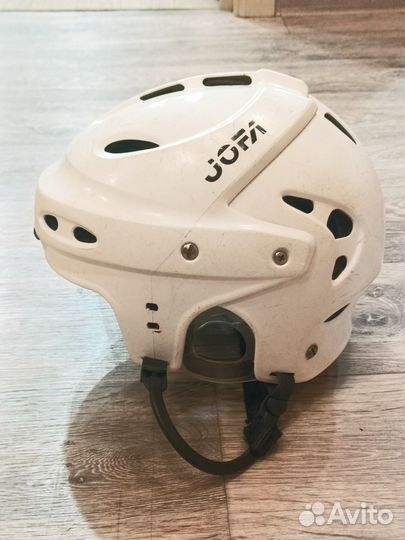 Шлем хоккейный взрослый бу