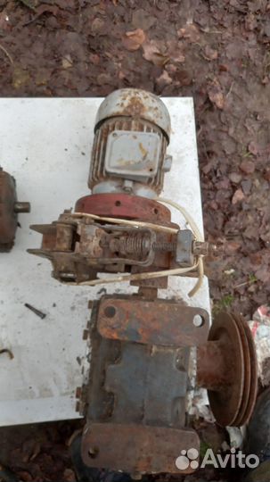 Двигатель от мини лифта