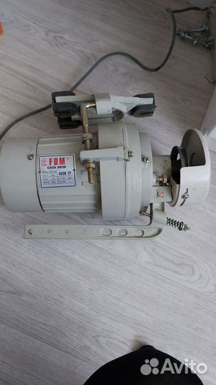 Двигатель от швейной промышленной машинки