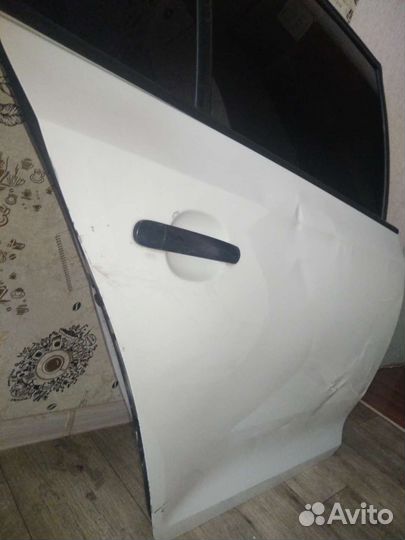 Дверь задняя правая шкода рапид 17г