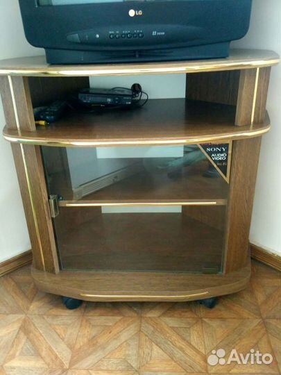 Тумба угловая