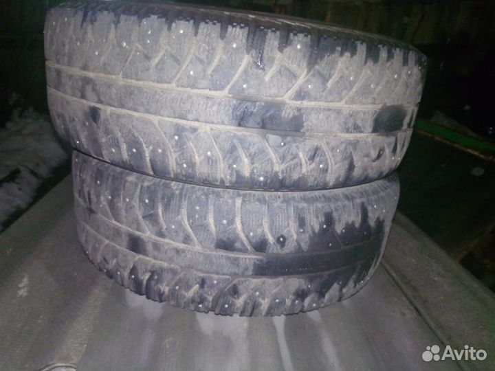 Bridgestone Ice Cruiser 7000 265/70 R16 30Y