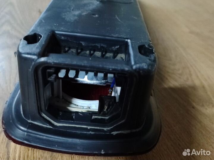 Задний фонарь правый