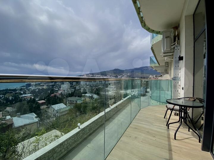 3-к. квартира, 84,4 м², 1/7 эт.