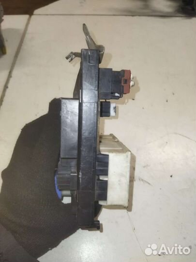 Блок предохранитель Nissan Almera n15 1995-2000