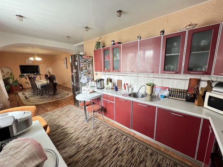 Дом 251,5 м² на участке 16,5 сот.