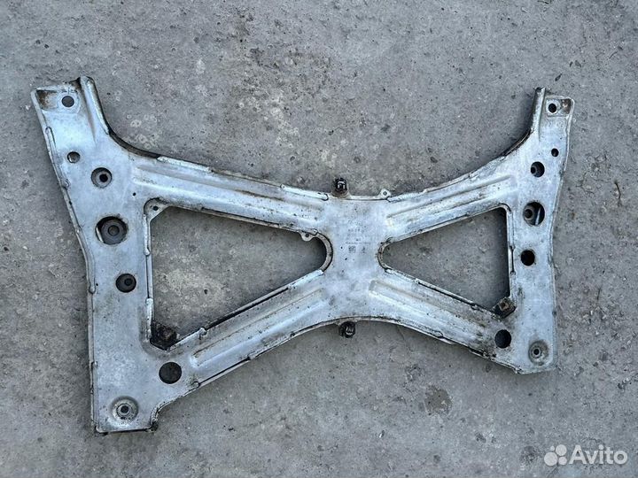 Балка подмоторная Porsche Panamera 970