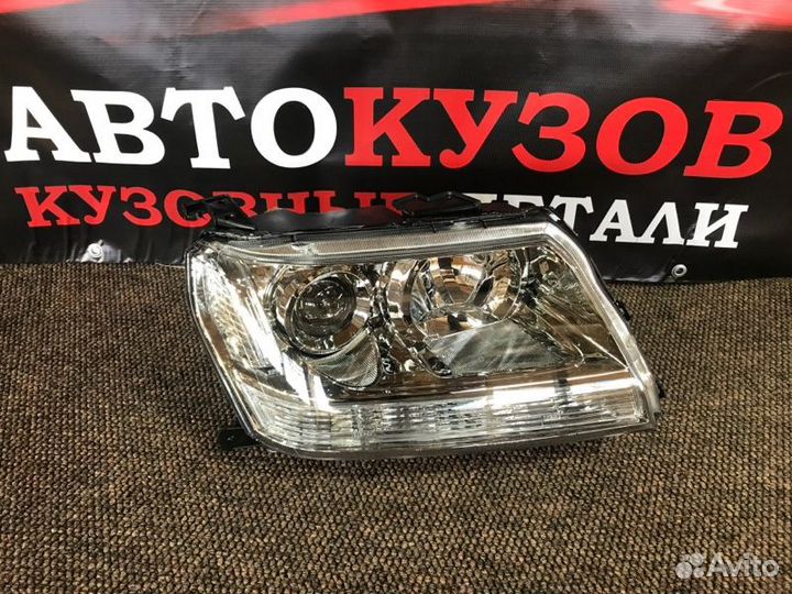 Фара правая Suzuki Grand Vitara 2006