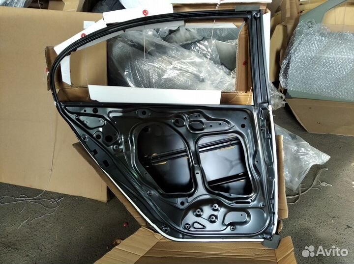 Дверь задняя левая Honda Civic 4D 2006-2012 год