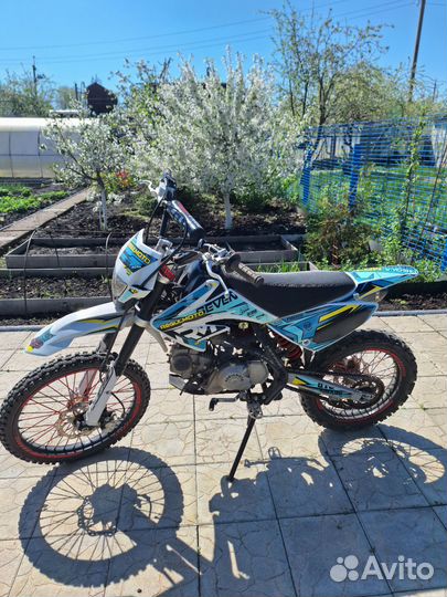 Regul Moto Seven medalist 150e