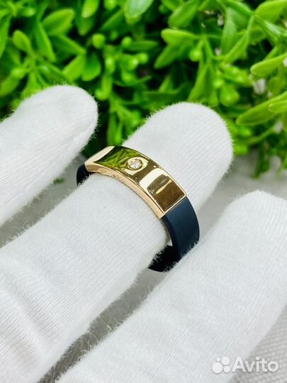 Золотое кольцо с каучуком