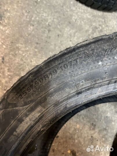 Kumho I'Zen RV Stud KC16 255/50 R19