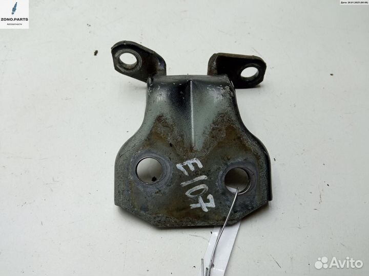 Петля двери передней левой на Subaru Forester (2008-2013)