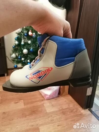 Лыжные ботинки классические