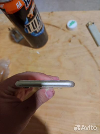 Телефон iPhone 6s