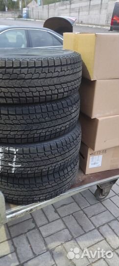 Yokohama Ice Guard G075 315/30 R22 107Q