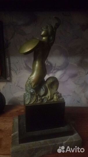Бронзовая статуэтка