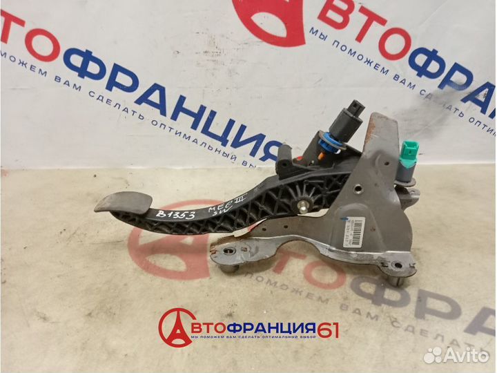 Педаль сцепления, 465030037R renault megane 3, 304